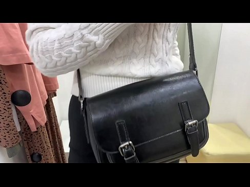 ❤️ 年輕婊子 FeralBerry 在試衣間用假陽具公開自慰 肛視頻 在 zh-tw.sayhentai.ru ❌️❤